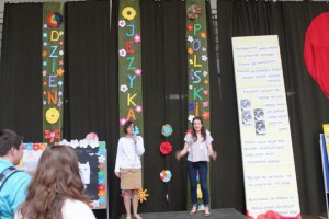 G2 Zabawa w kalambury  podczas Dnia Języka Polskiego