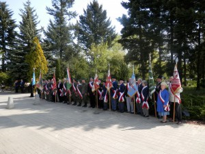 Uroczystość przy Pomniku Katyńskim na Cmentarzu Junikowskim   fot Robert Wrzesiński