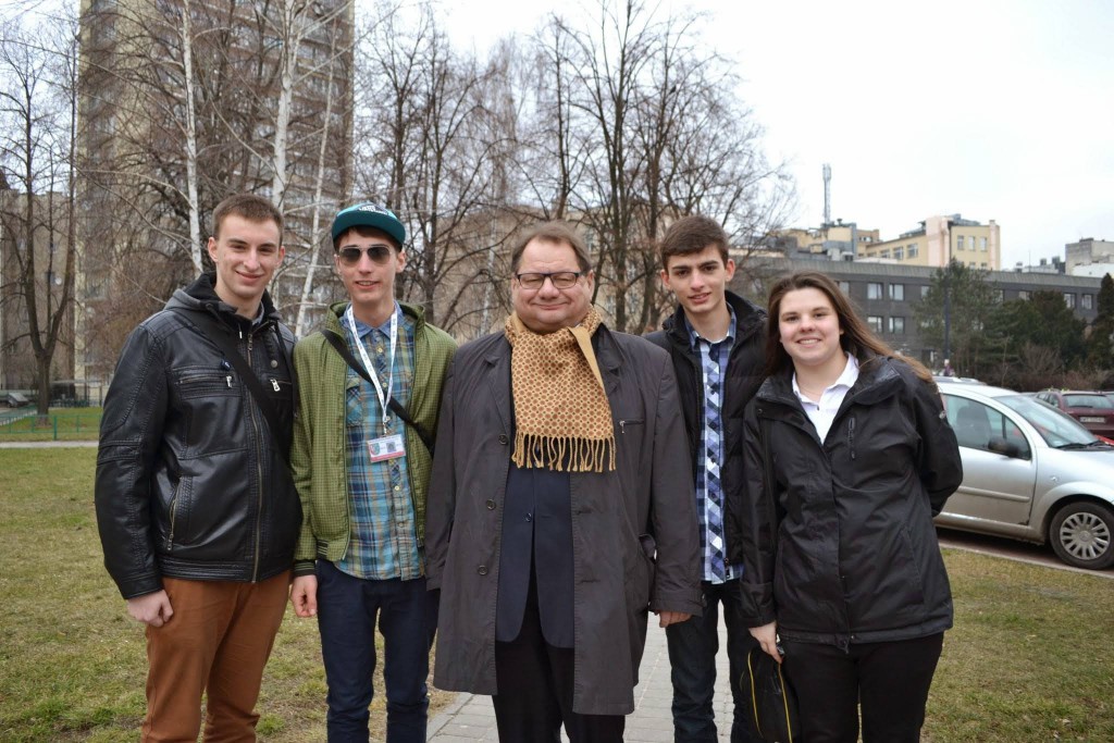 Przedstawiciele Młodzieżowej Rady Miasta z Ryszardem Kaliszem