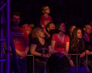 Piosenki „Dżemu” lubią różne pokolenia Polaków. Fani zespołu najbliżej sceny   fot. Mariusz Marszałkiewicz